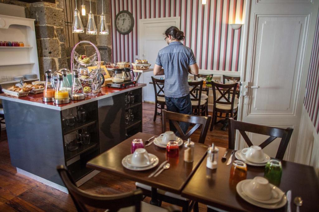 Hôtel Henri IV Nérac Buitenkant foto