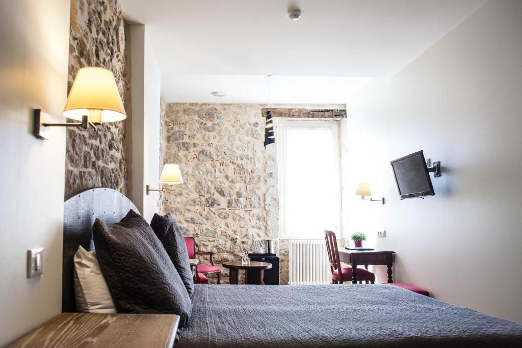 Hôtel Henri IV Nérac Kamer foto