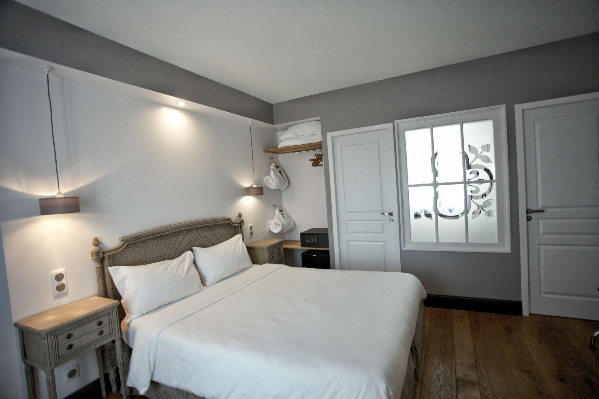 Hôtel Henri IV Nérac Buitenkant foto