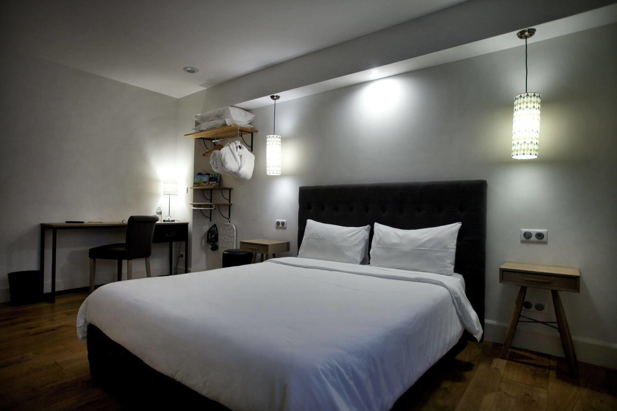 Hôtel Henri IV Nérac Buitenkant foto