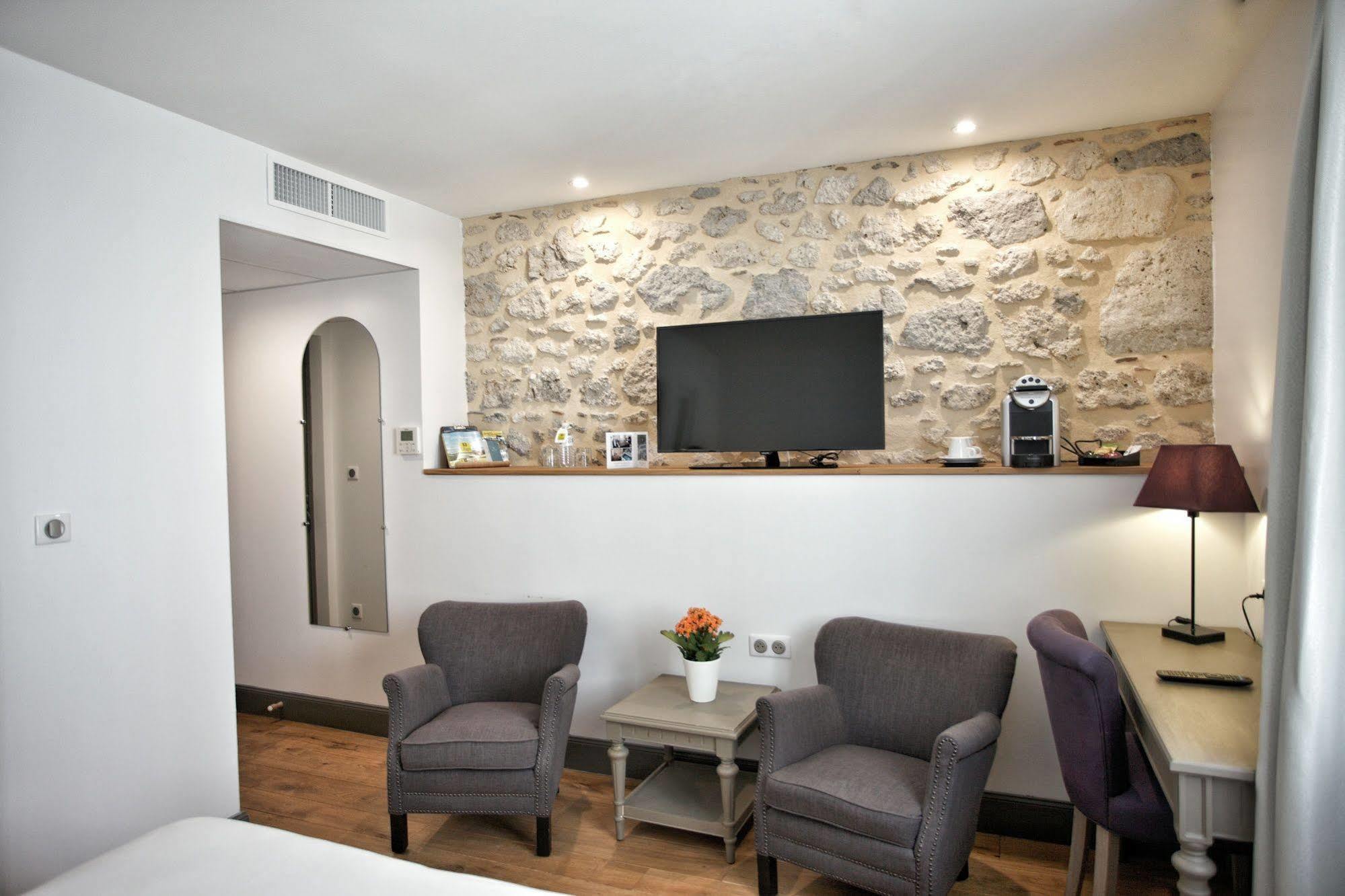 Hôtel Henri IV Nérac Buitenkant foto