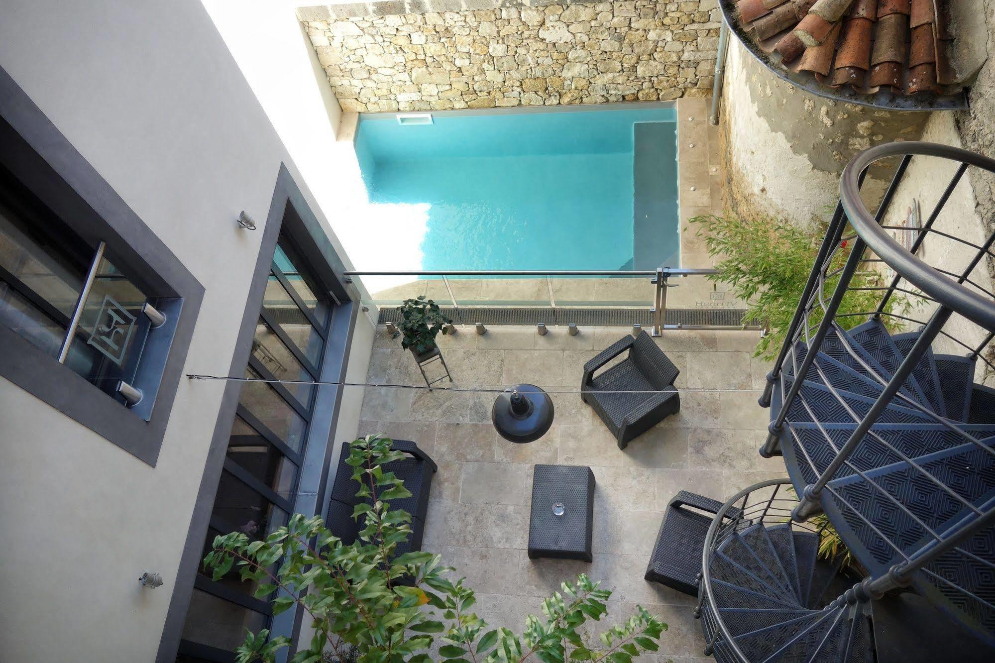 Hôtel Henri IV Nérac Buitenkant foto